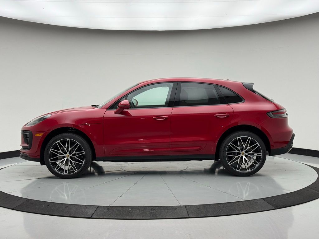 Thumbnail: 2026 Porsche Macan - 2