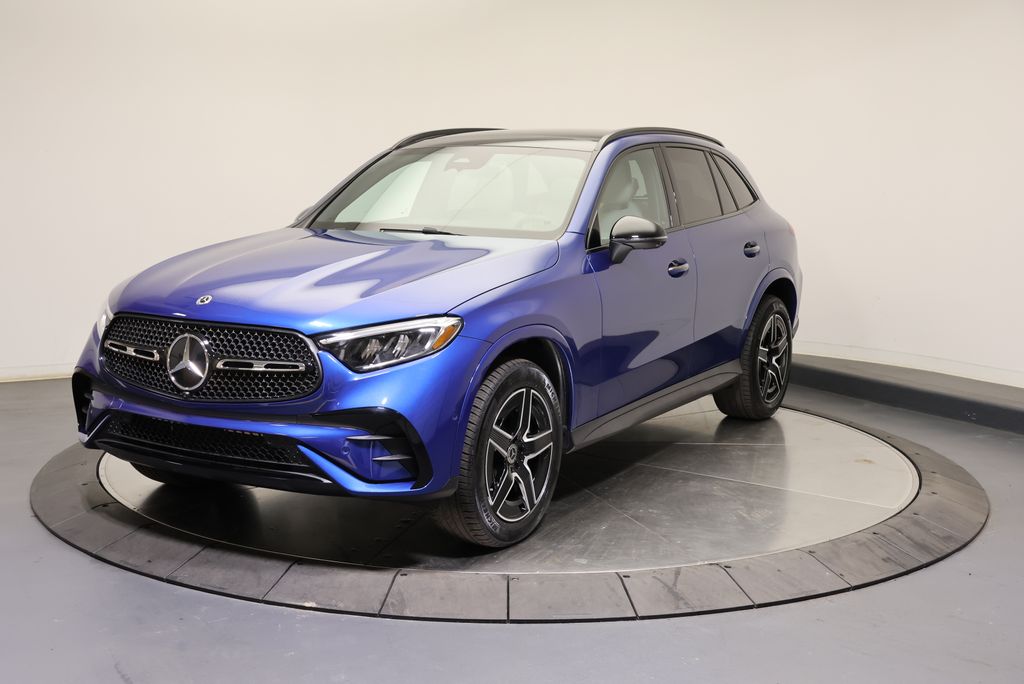 Thumbnail: 2027 Mercedes-Benz GLC - 3