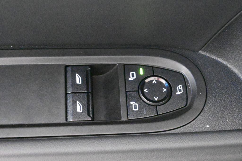 Thumbnail: 2025 MINI Cooper - 25