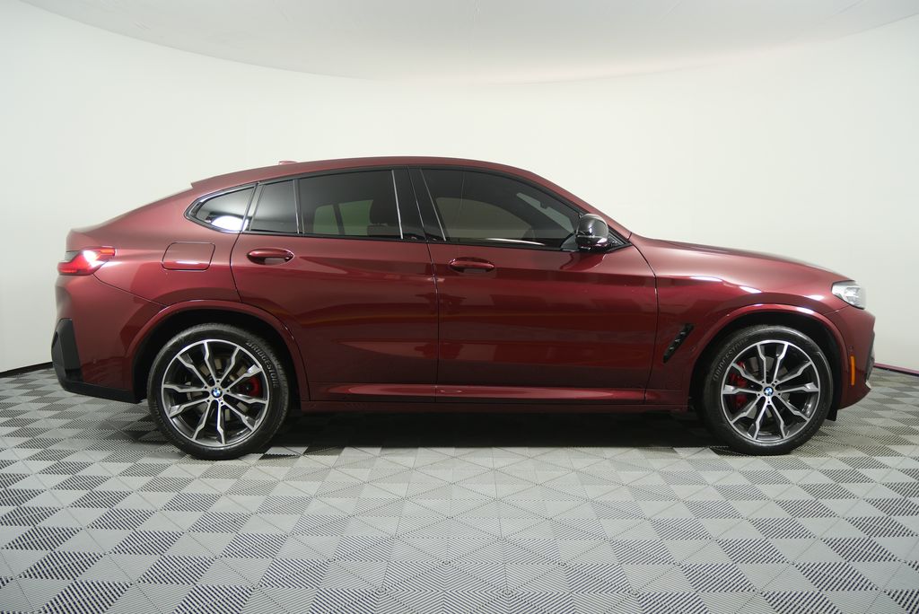 Thumbnail: 2023 BMW X4 - 2