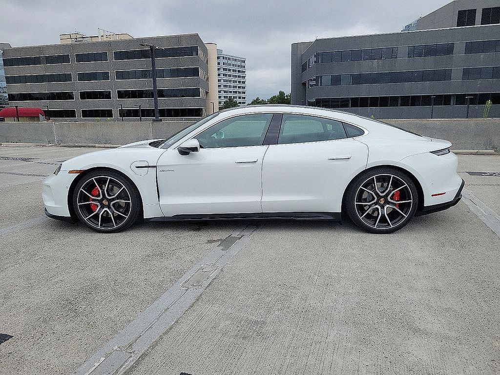 Thumbnail: 2025 Porsche Taycan - 2