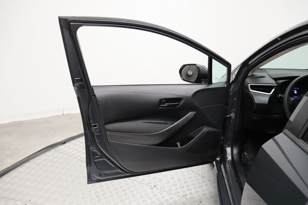 Thumbnail: 2023 Toyota Corolla - 16