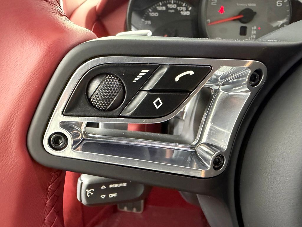 Thumbnail: 2025 Porsche 718 Boxster - 30