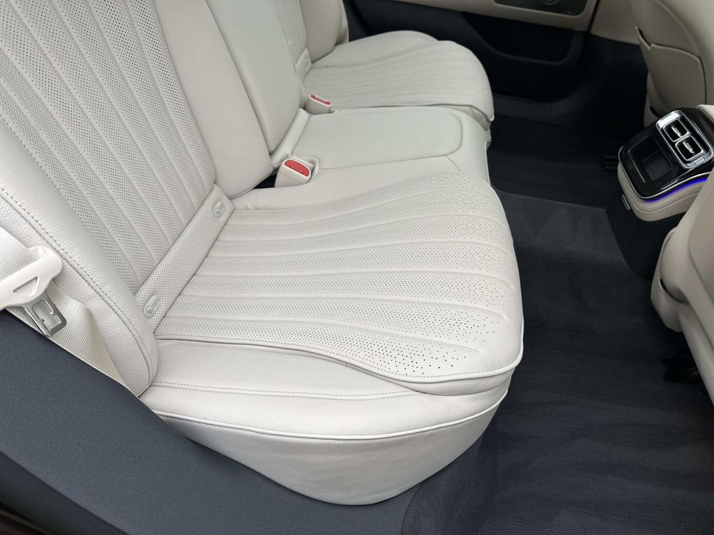 Thumbnail: 2023 Mercedes-Benz S-Class - 26