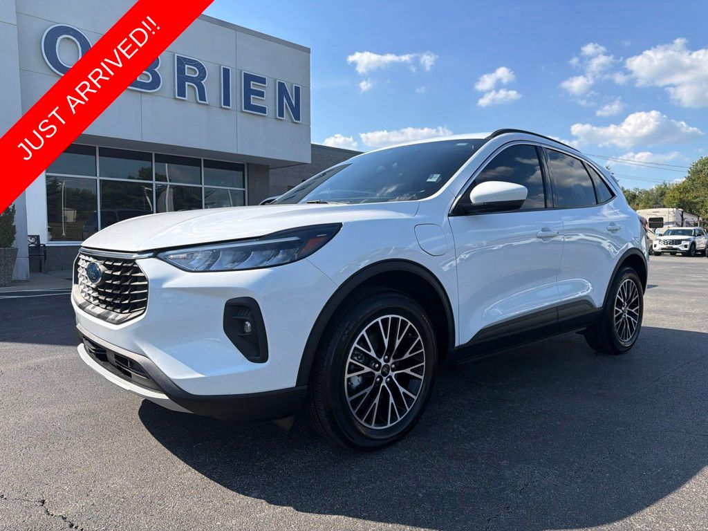 2023 Ford Escape Hybrid Plug-in Blanco (Oxford White) SUV/Crossover Tracción delantera Transmisión variable continua