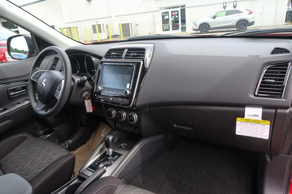 2027 Mitsubishi Outlander Sport ES