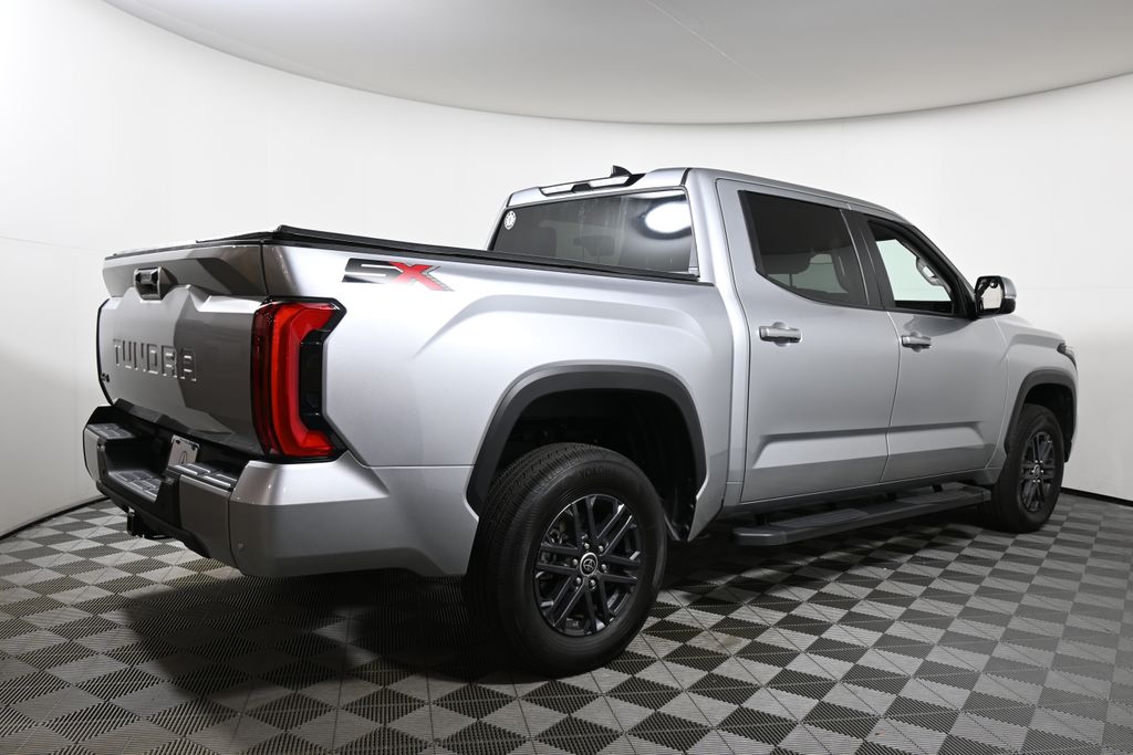 Thumbnail: 2024 Toyota Tundra - 10