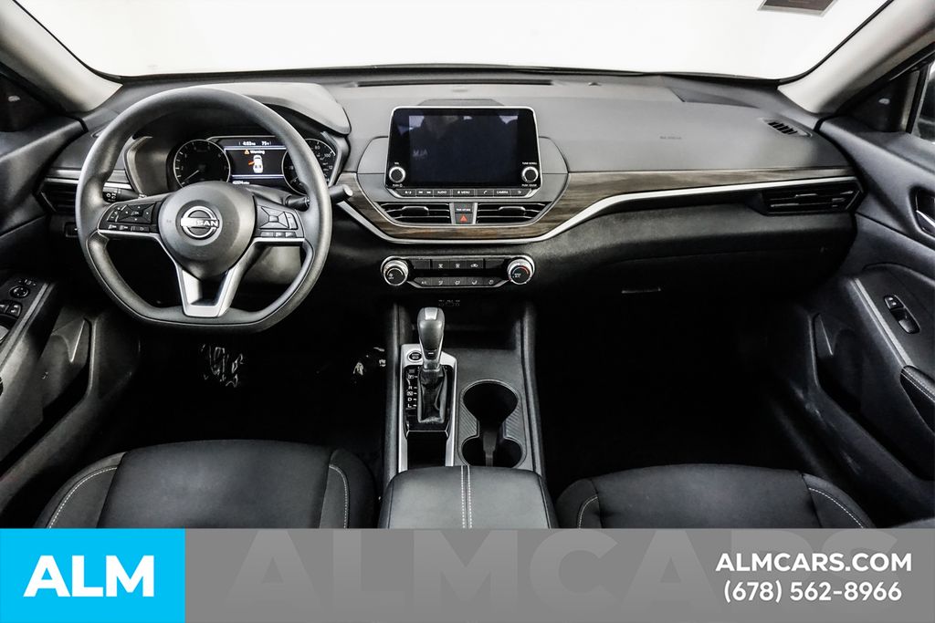 Used 2025 Black Nissan 2.5 SV image 22