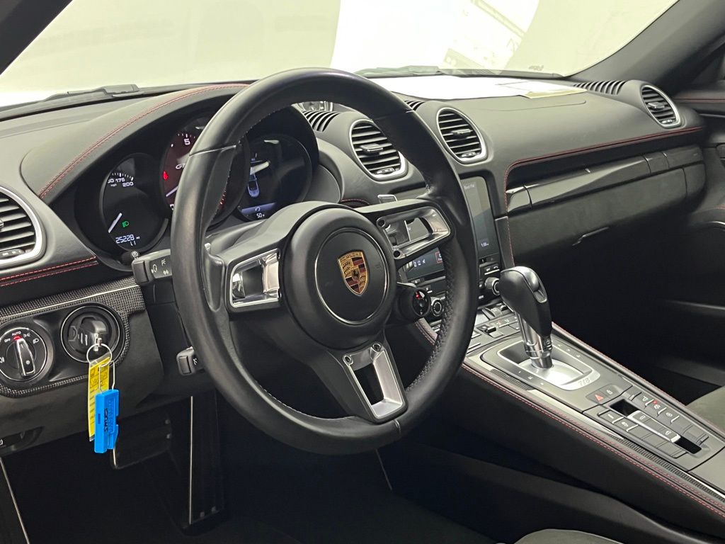 Thumbnail: 2022 Porsche 718 Boxster - 4