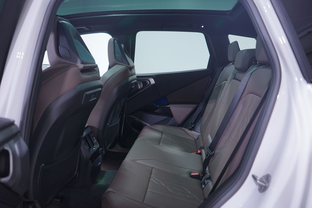 Thumbnail: 2026 BMW X3 - 9