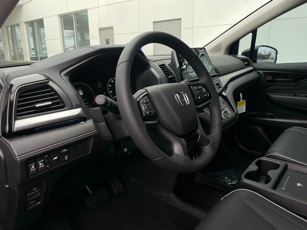 Thumbnail: 2026 Honda Odyssey - 25