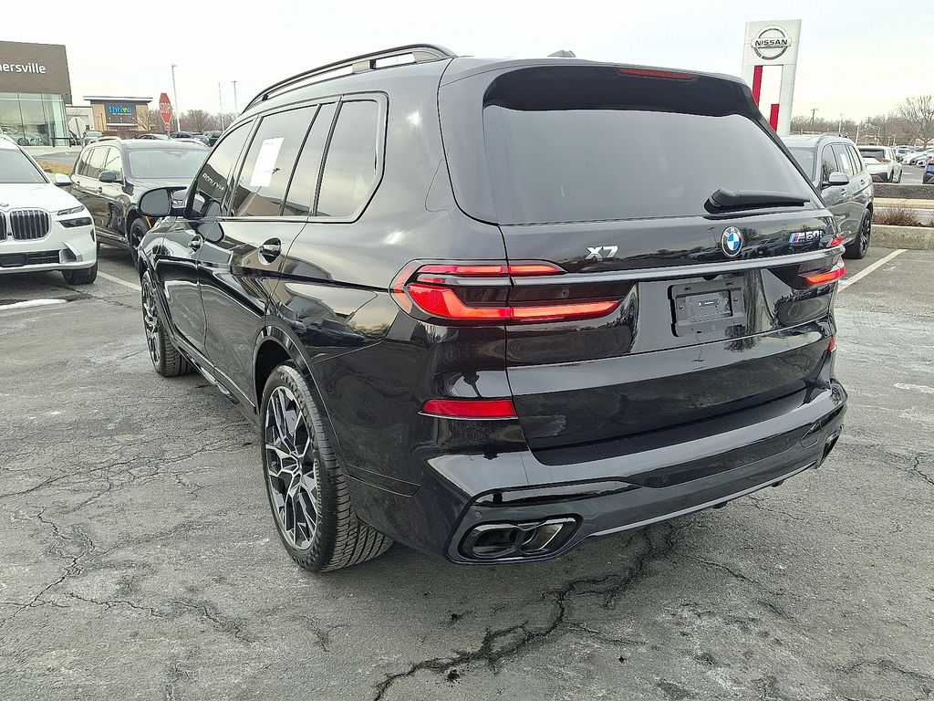 Thumbnail: 2025 BMW X7 - 4