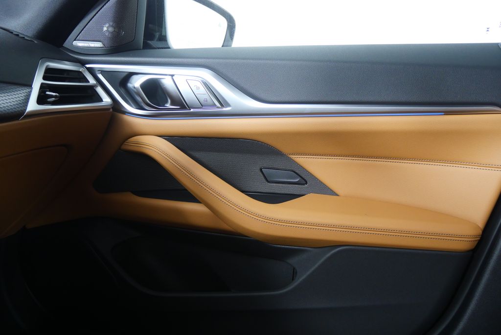 Thumbnail: 2026 BMW i4 - 25