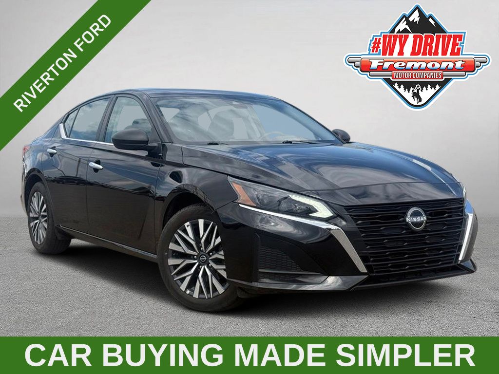 2025 Nissan Altima 2.5 SV FWD