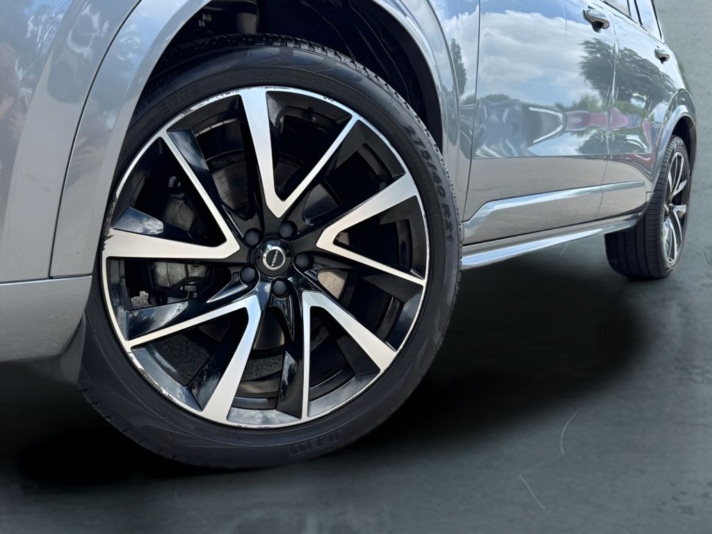 Used Car 2020 Volvo Xc90  T6 Momentum For Sale Under $30,000 In Austin, Texas