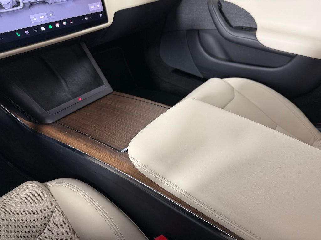 Thumbnail: 2021 Tesla Model S - 18