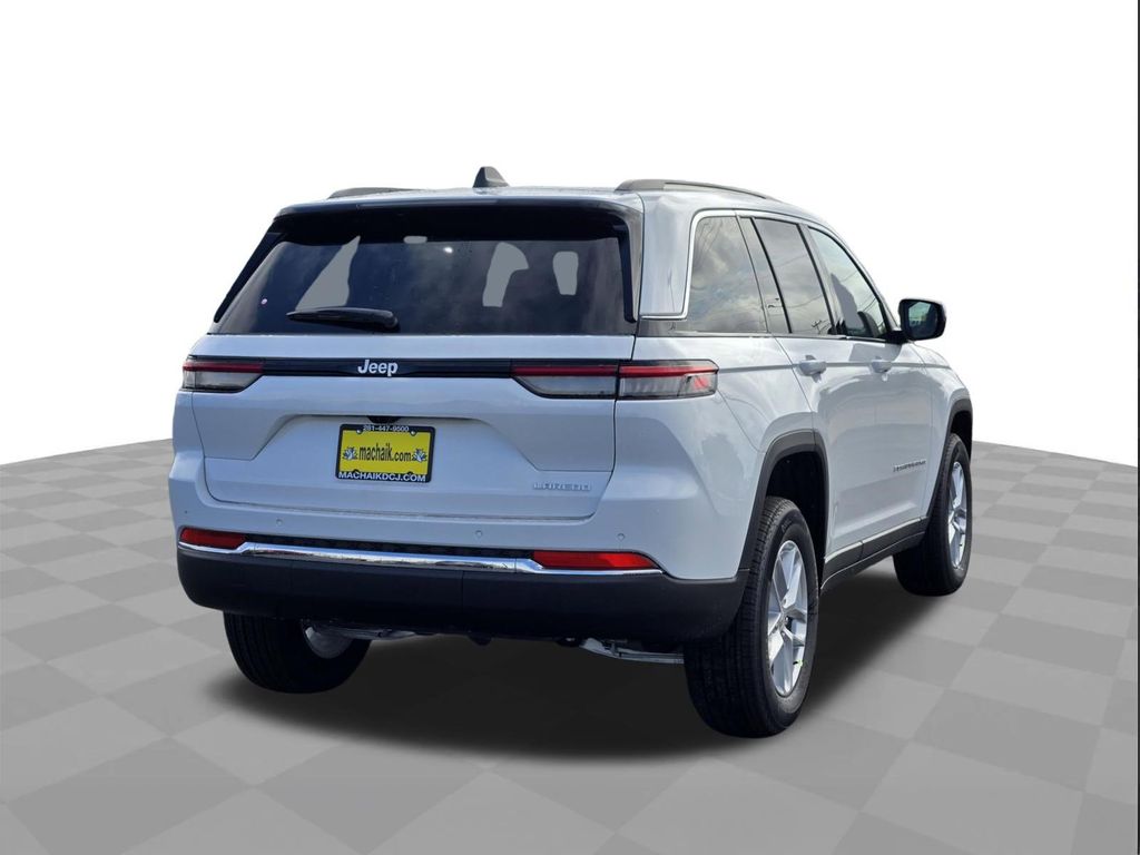 2026 Jeep Grand Cherokee Laredo - 2