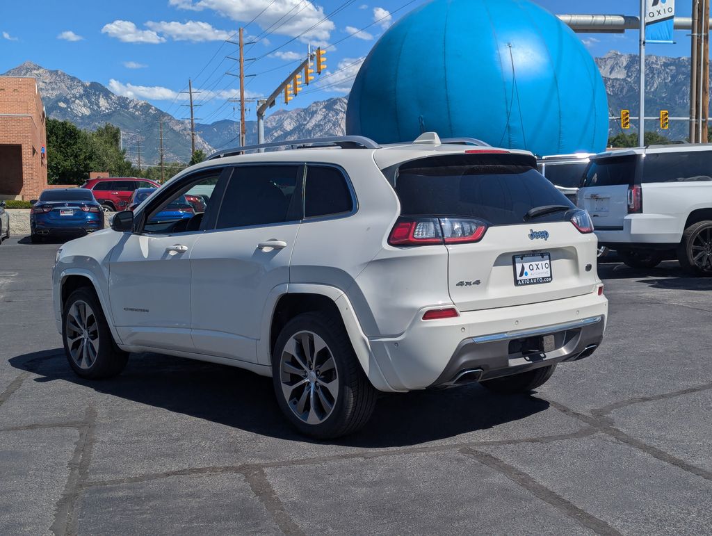 2019 Jeep Cherokee Overland 7