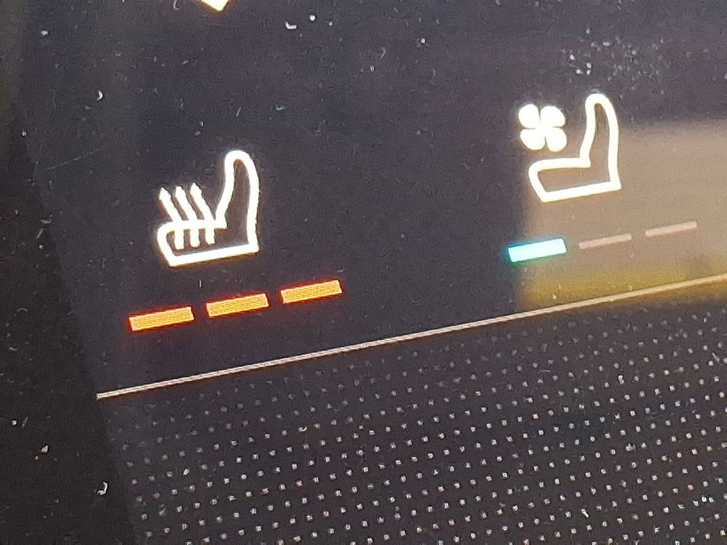 Thumbnail: 2026 Porsche Taycan - 23