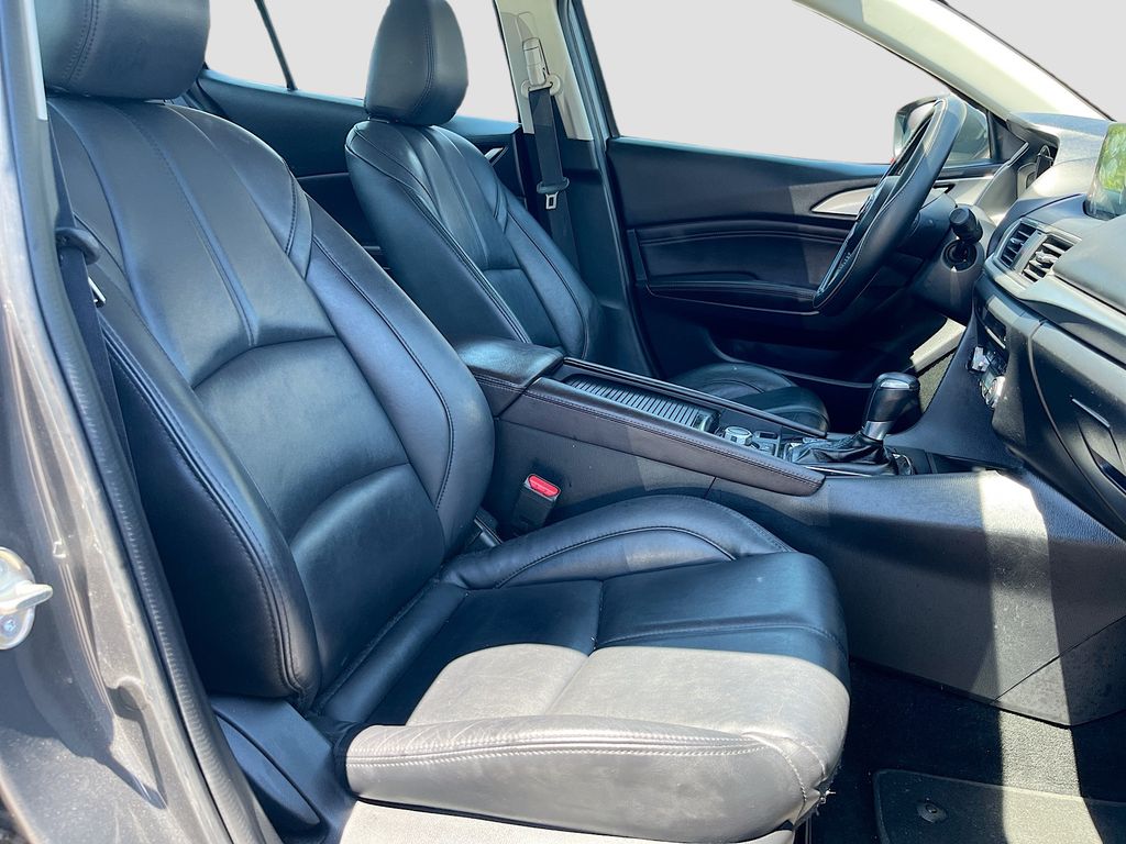 Used 2018 Gray Mazda Touring image 29