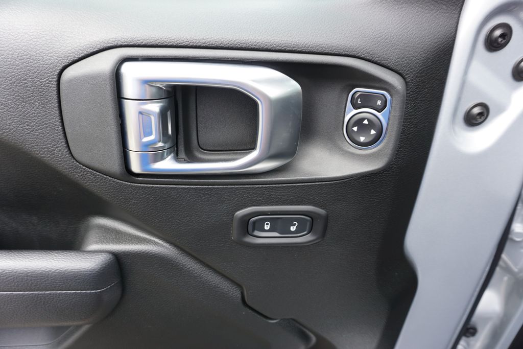 2022 Jeep Wrangler Unlimited Rubicon 26