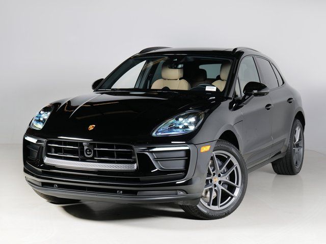 Black 2026 Porsche Macan AWD SUV / Crossover All-Wheel Drive 7-Speed Automatic