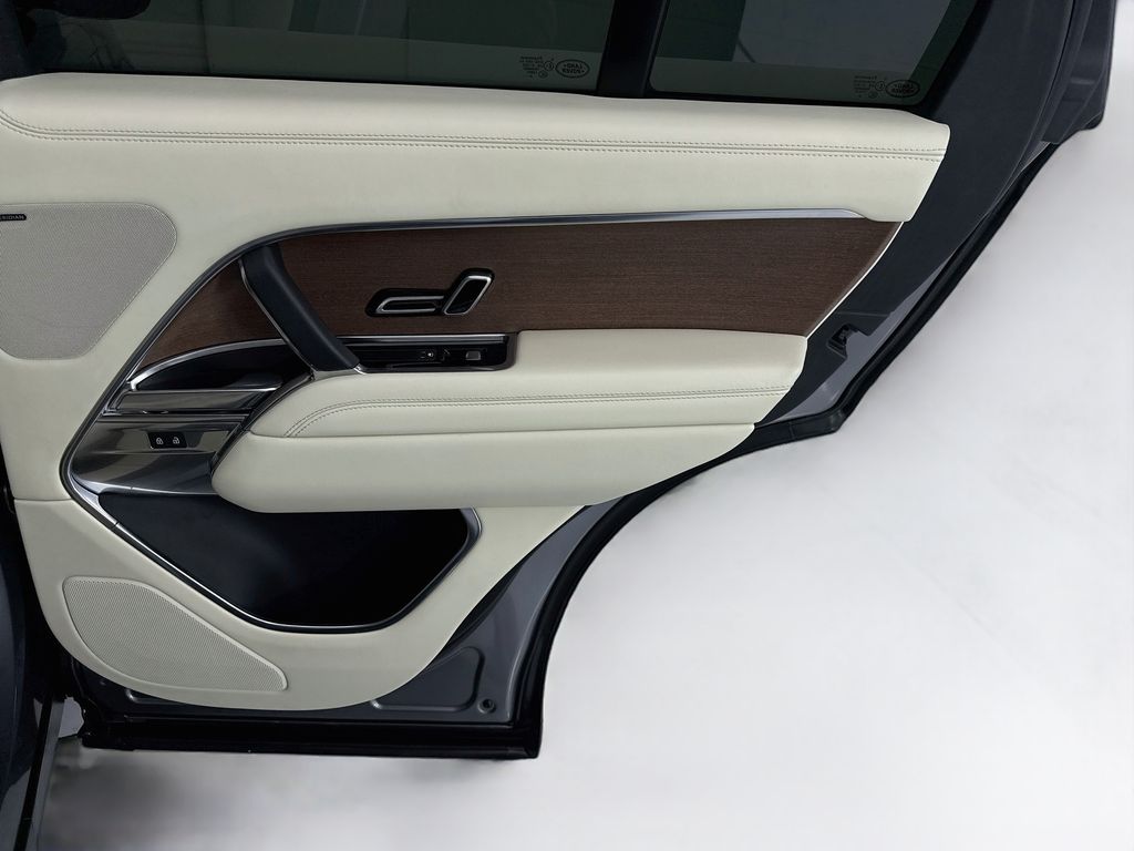 Thumbnail: 2023 Land Rover Range Rover - 26
