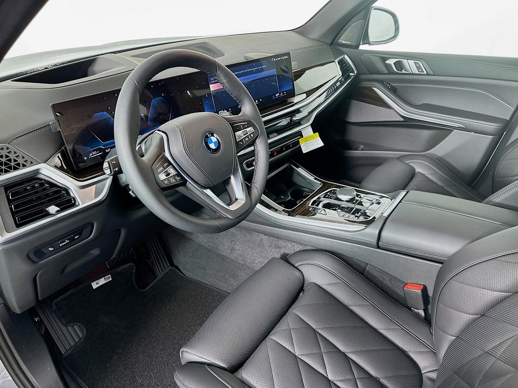 2025 BMW X5 xDrive50e 9