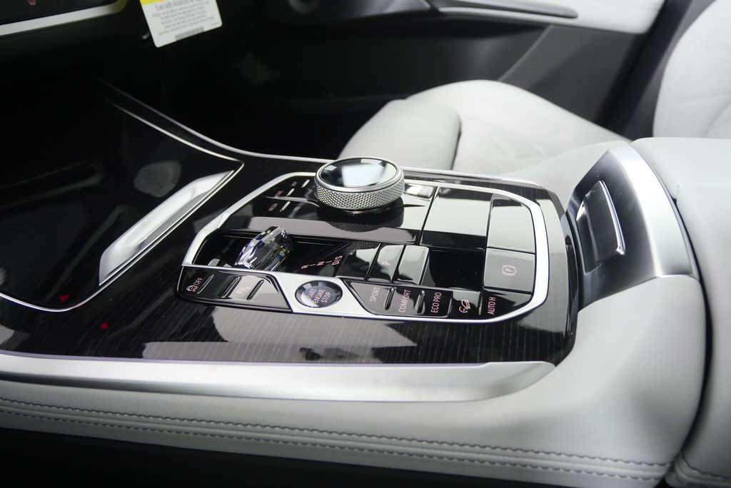 Thumbnail: 2026 BMW X5 - 24