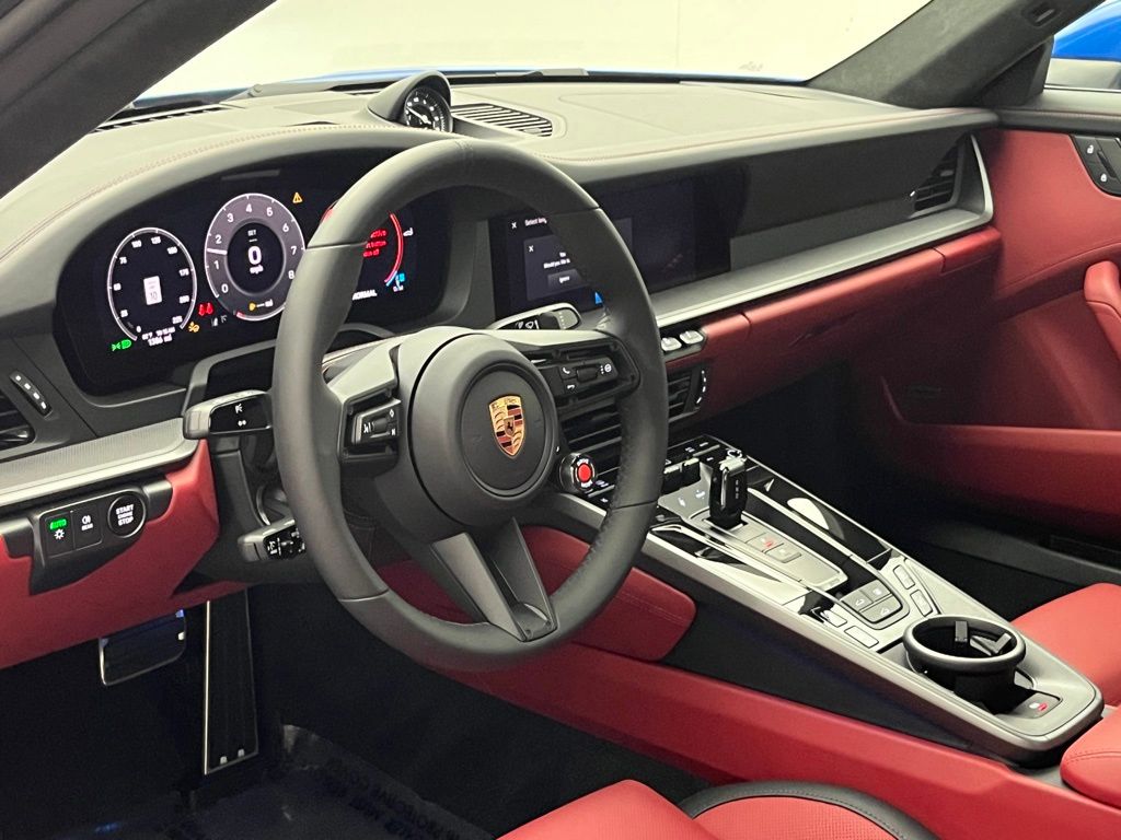 Thumbnail: 2025 Porsche 911 - 4