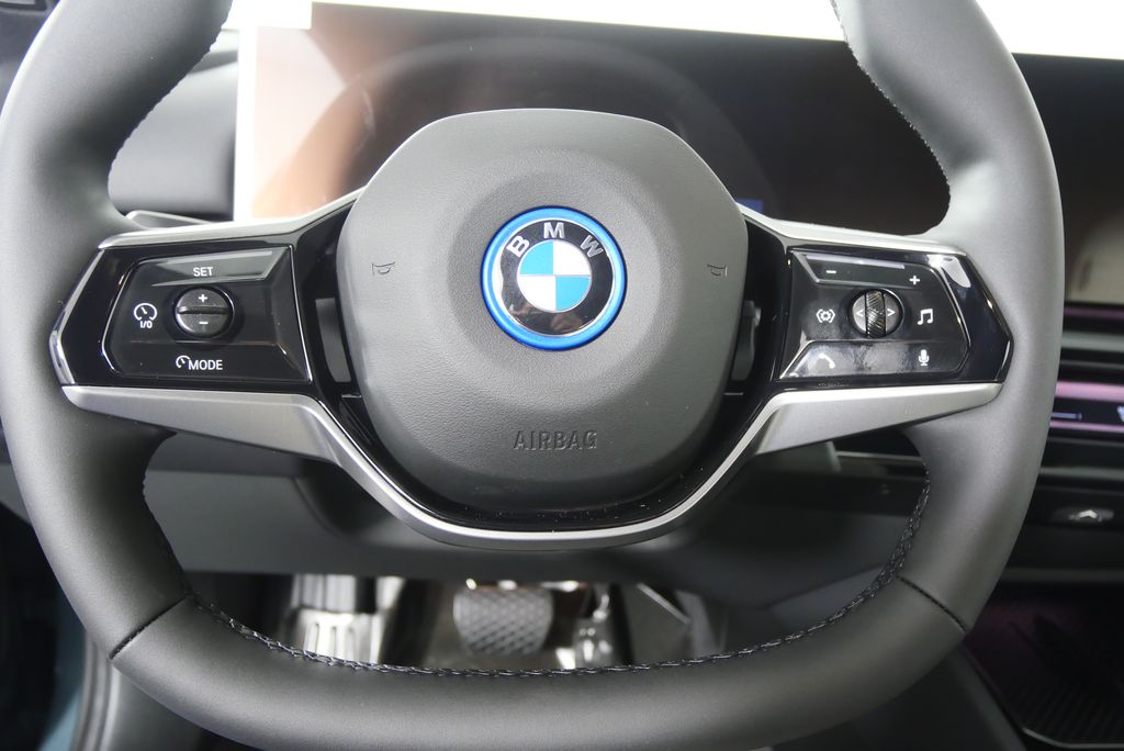 Thumbnail: 2026 BMW i5 - 20