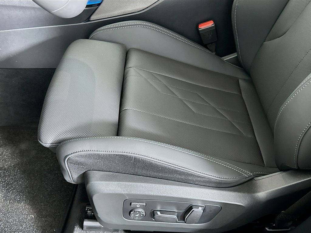 Thumbnail: 2025 BMW X3 - 21