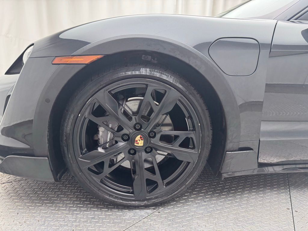 2022 Porsche Taycan Turbo S 15