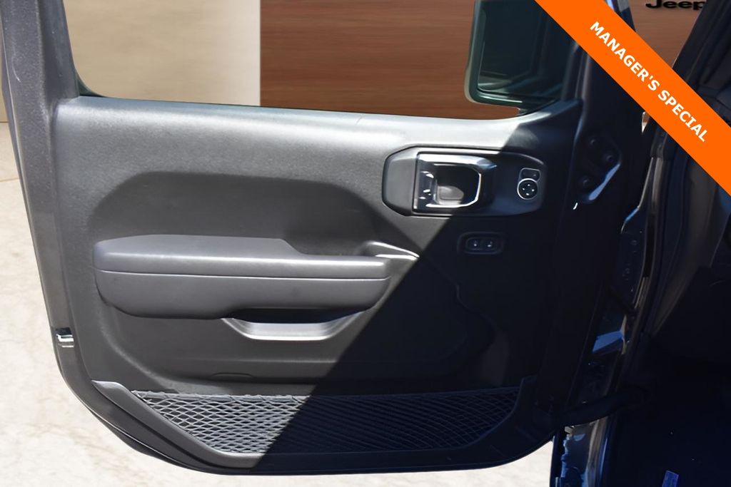 New Car 2025 Jeep Gladiator  Sport S For Sale Under $60,000 In Austin, Texas