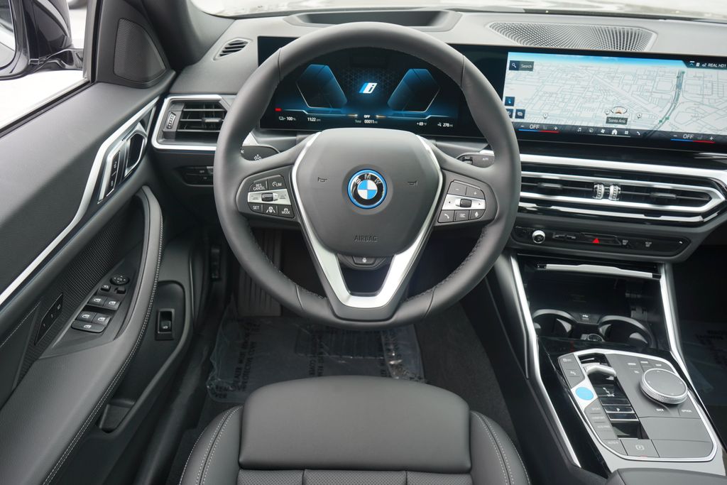 2024 BMW i4 eDrive40 16