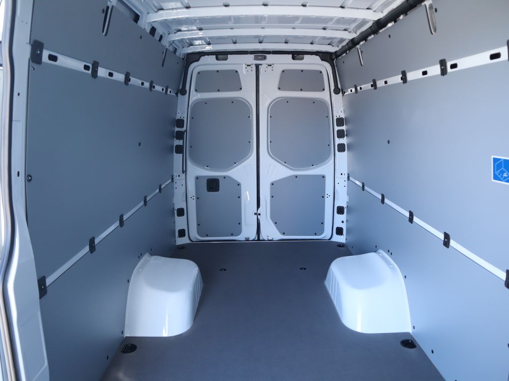 Thumbnail: 2026 Mercedes-Benz Sprinter - 26