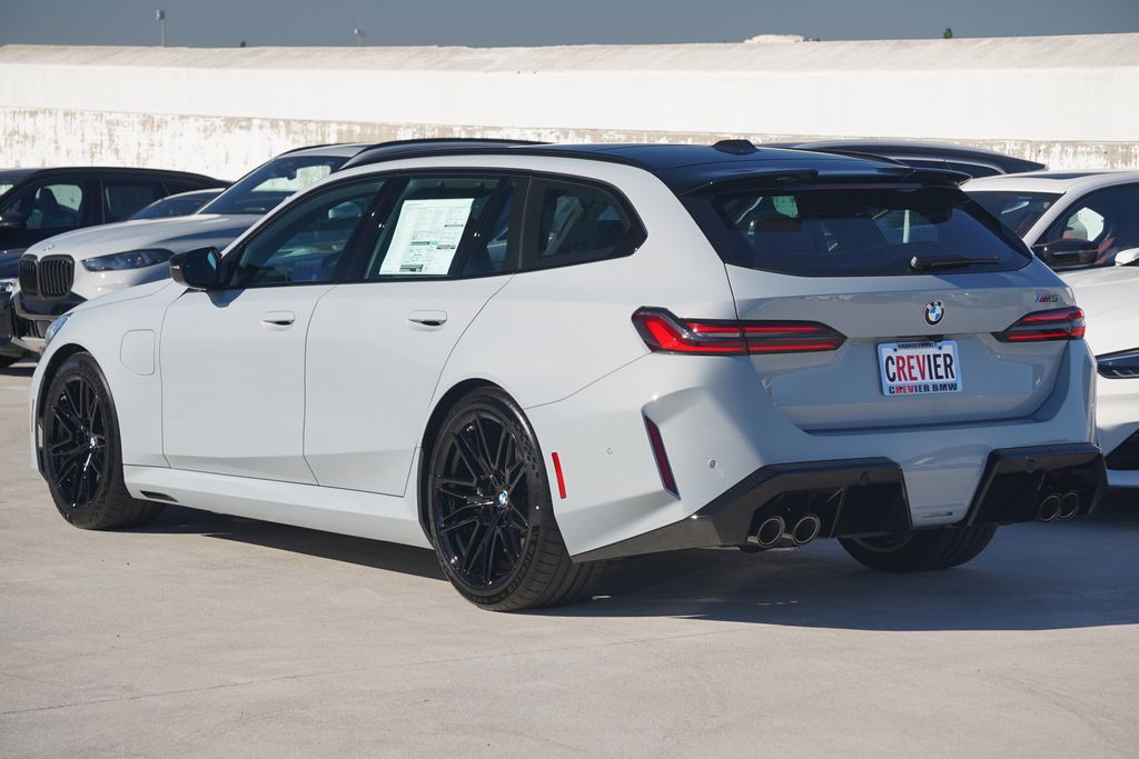 Thumbnail: 2026 BMW M5 - 8