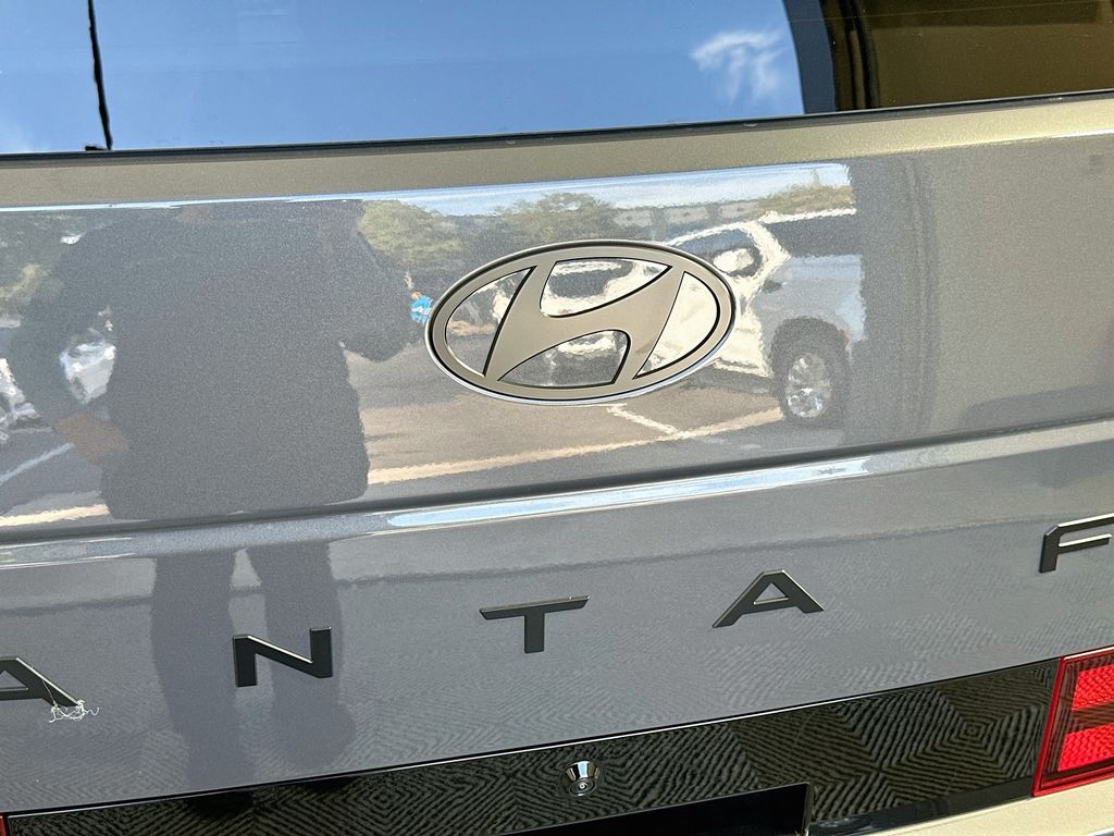 Thumbnail: 2027 Hyundai Santa Fe - 22