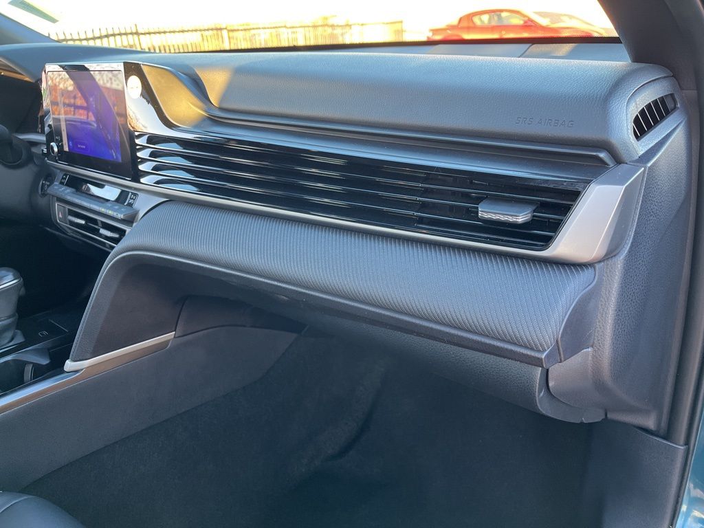 Thumbnail: 2025 Toyota Camry - 28