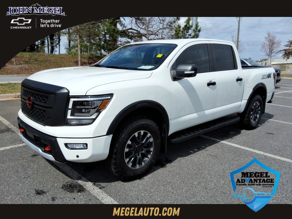2024 Nissan Titan PRO-4X Crew Cab 4WD