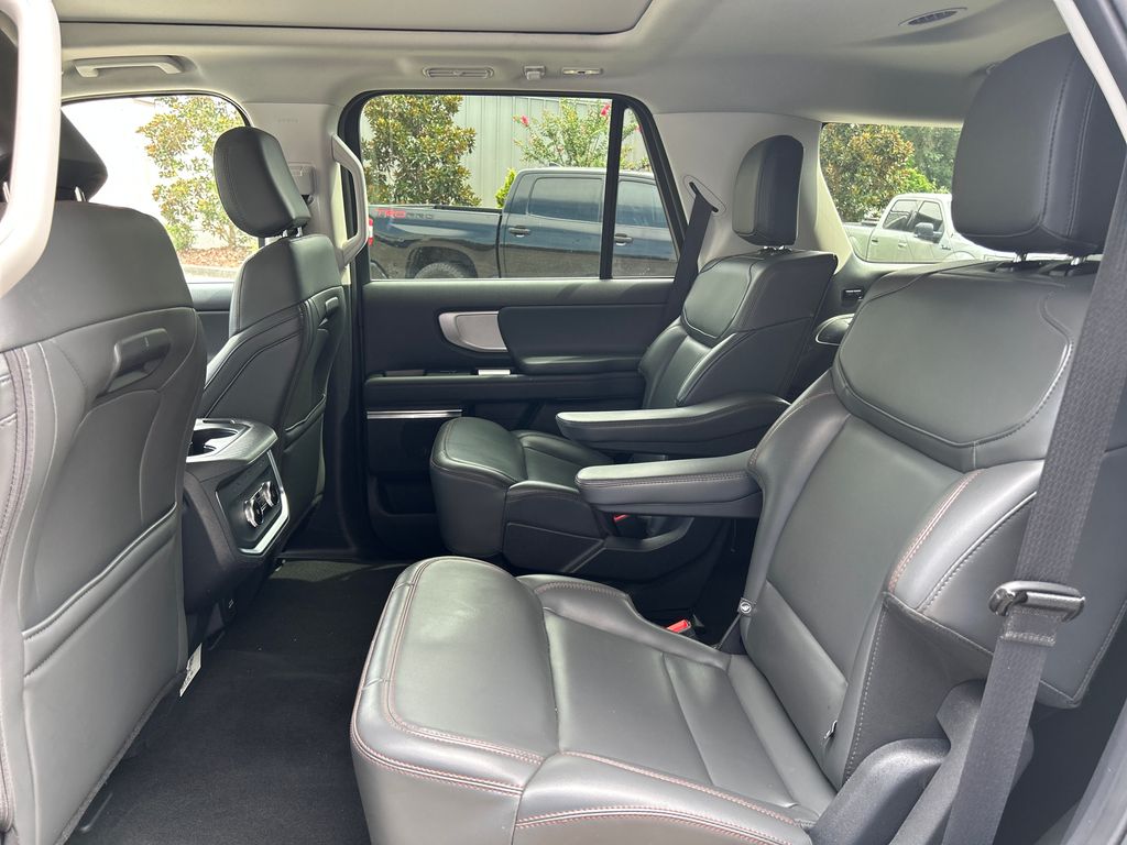 2025 White Ford Expedition Active RWD SUV