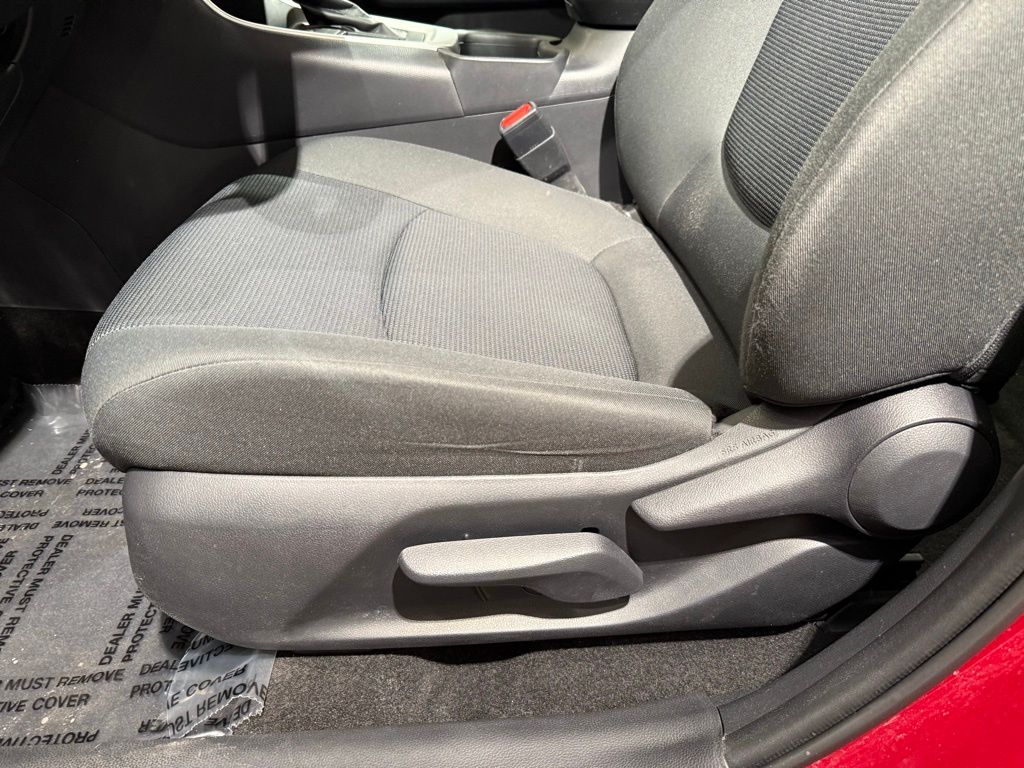 Thumbnail: 2020 Toyota RAV4 - 14