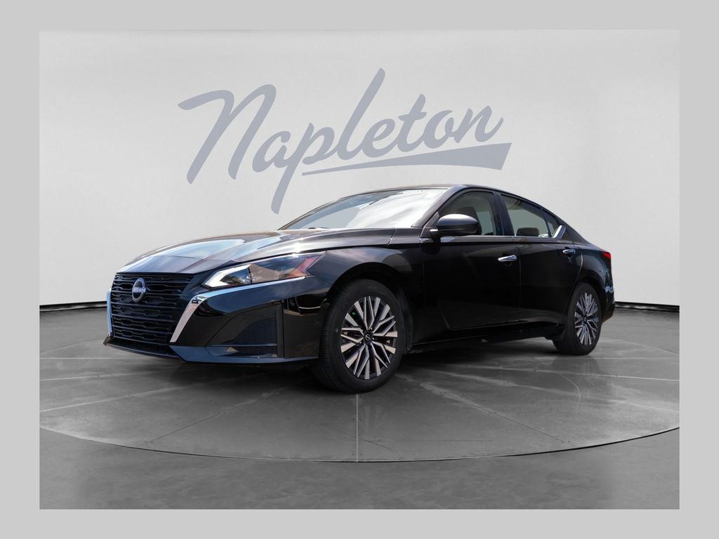 Super Black 2025 Nissan Altima Sedan Front-Wheel Drive Continuously Variable Transmission