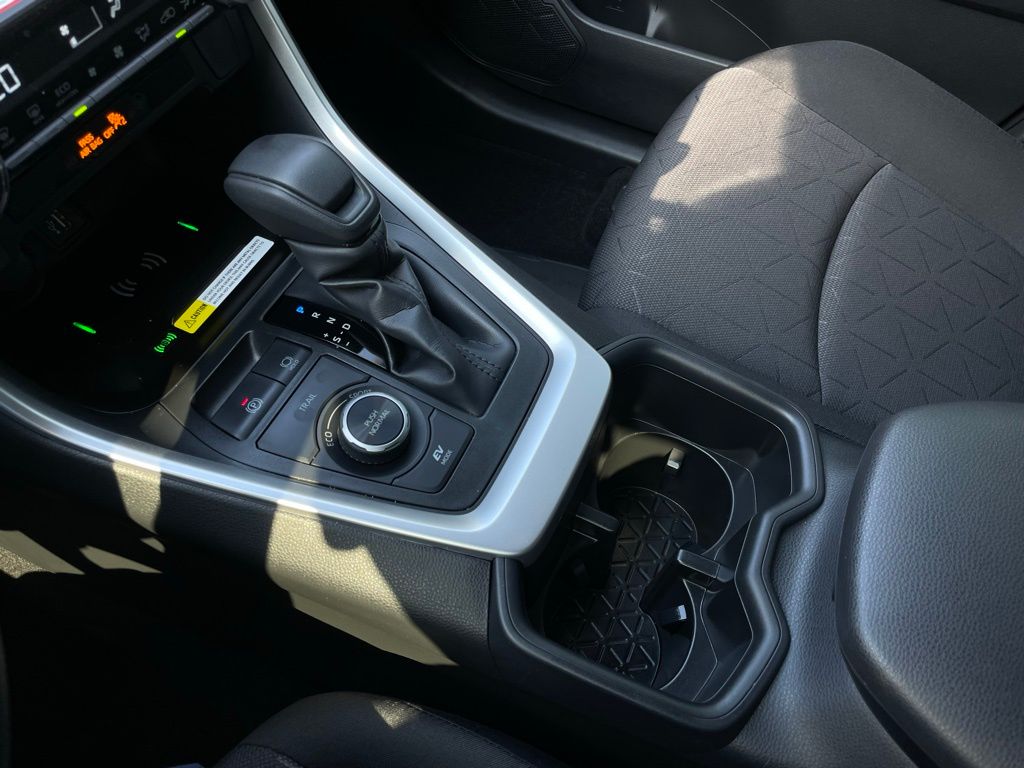 Thumbnail: 2025 Toyota RAV4 - 19