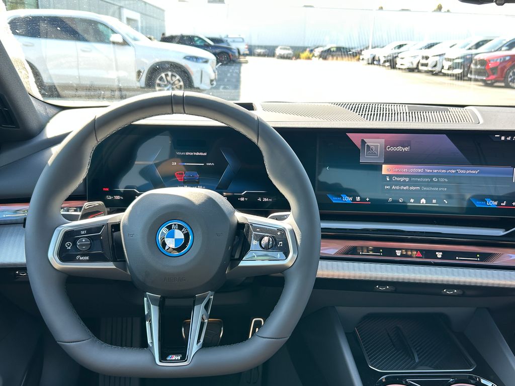 Thumbnail: 2027 BMW i5 - 17