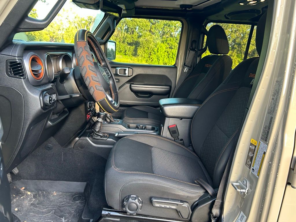 Thumbnail: 2020 Jeep Gladiator - 14