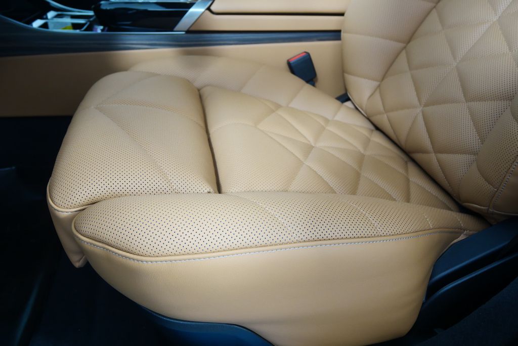 Thumbnail: 2025 BMW 7 Series - 10