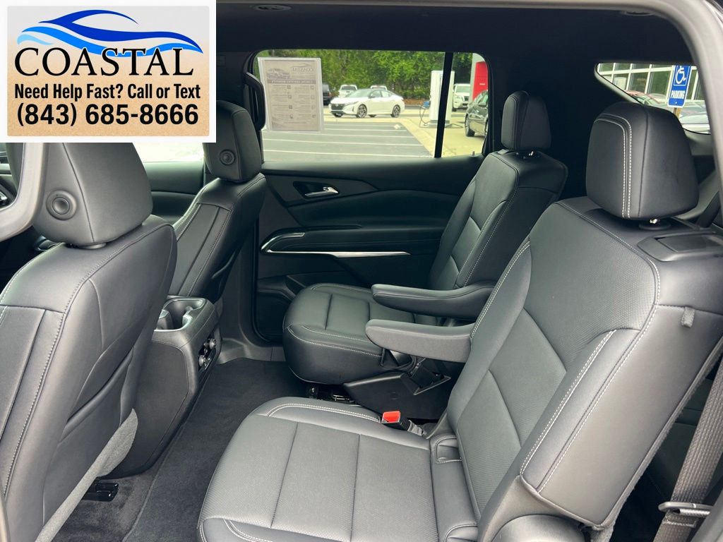2025 Chevrolet Traverse LT Black at Bob Mills Chevrolet