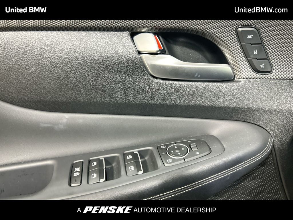 Thumbnail: 2019 Hyundai Santa Fe - 11