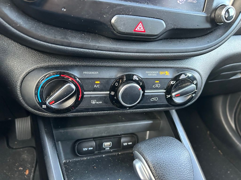 Thumbnail: 2022 Kia Soul - 25